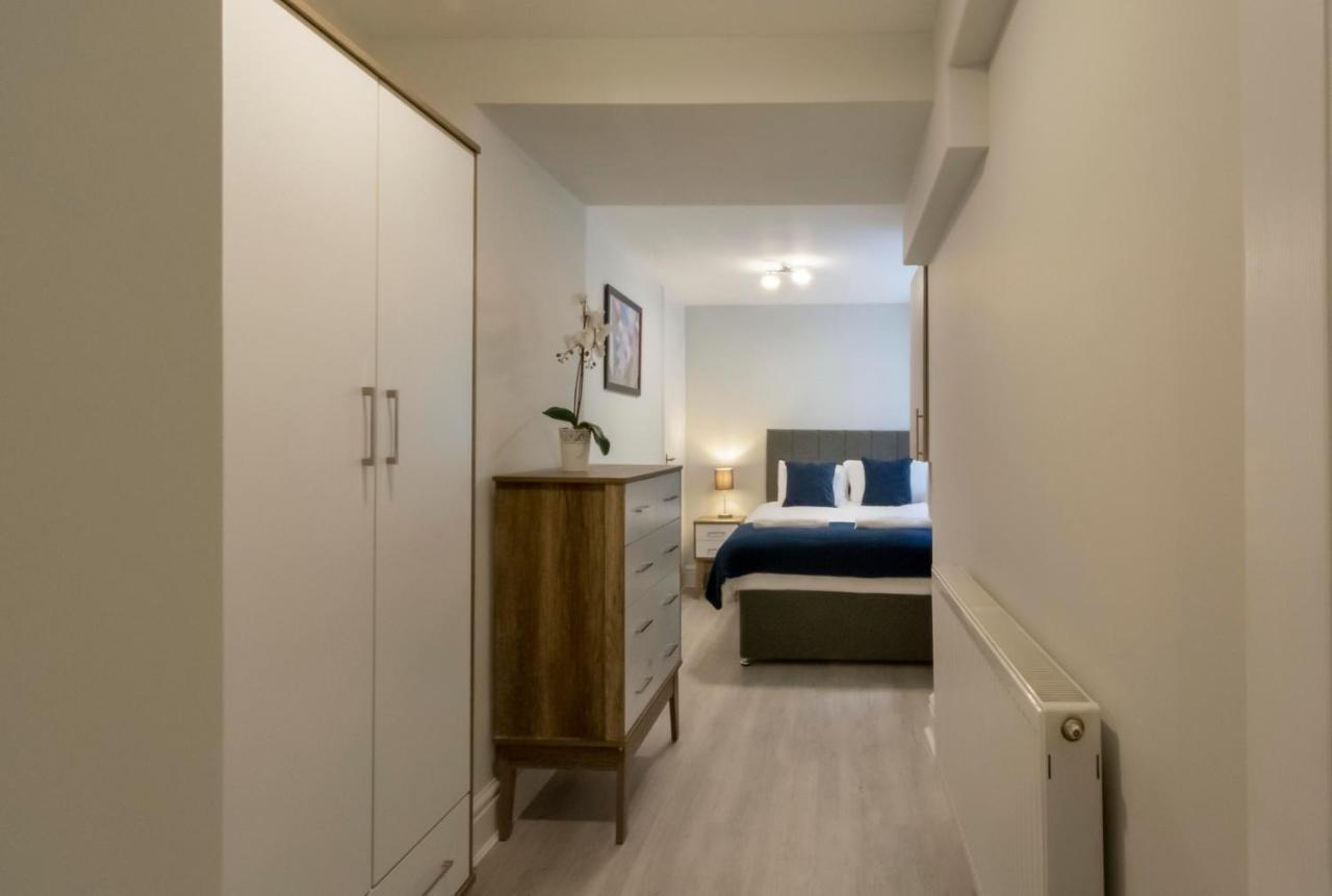 Free Parking! Very Large 2 Bedroom Clifton Flat ブリストル エクステリア 写真