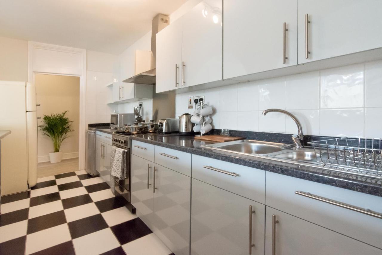 Free Parking! Very Large 2 Bedroom Clifton Flat ブリストル エクステリア 写真