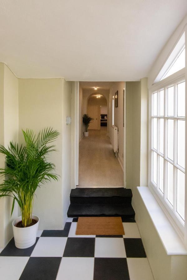 Free Parking! Very Large 2 Bedroom Clifton Flat ブリストル エクステリア 写真