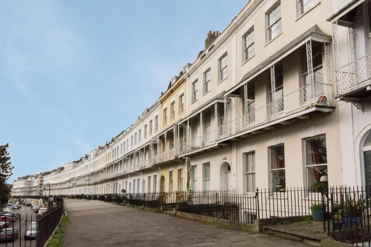 Free Parking! Very Large 2 Bedroom Clifton Flat ブリストル エクステリア 写真