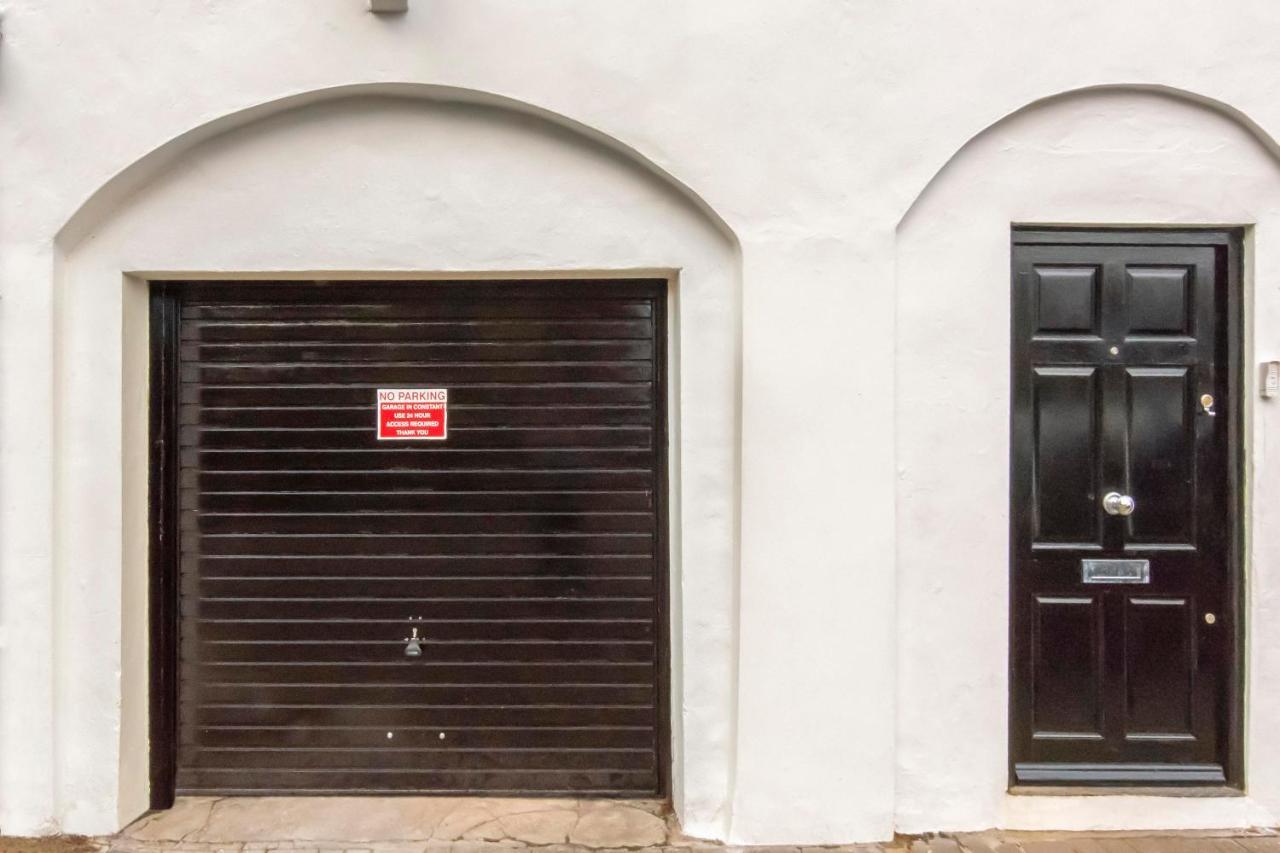 Free Parking! Very Large 2 Bedroom Clifton Flat ブリストル エクステリア 写真