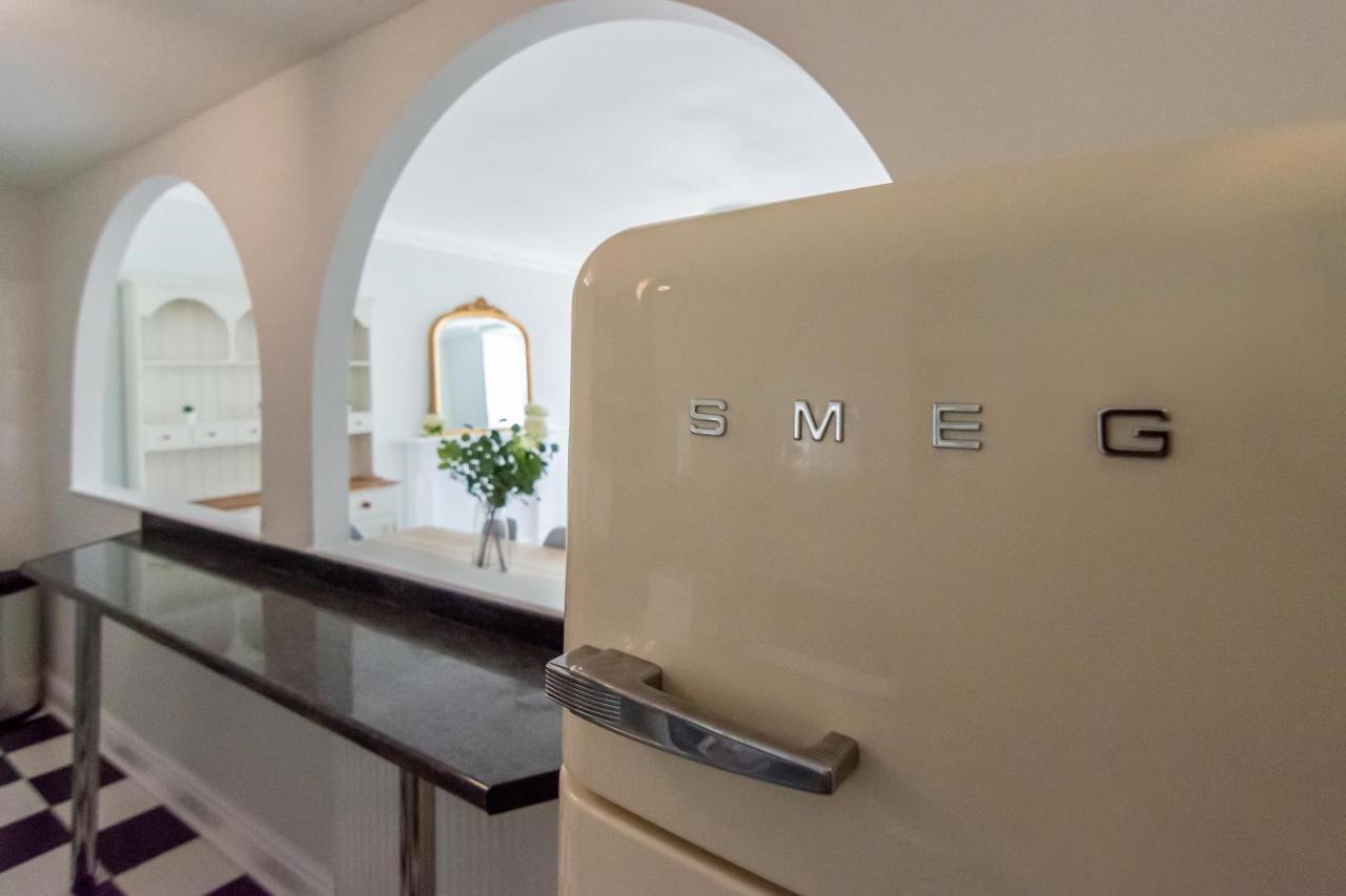 Free Parking! Very Large 2 Bedroom Clifton Flat ブリストル エクステリア 写真